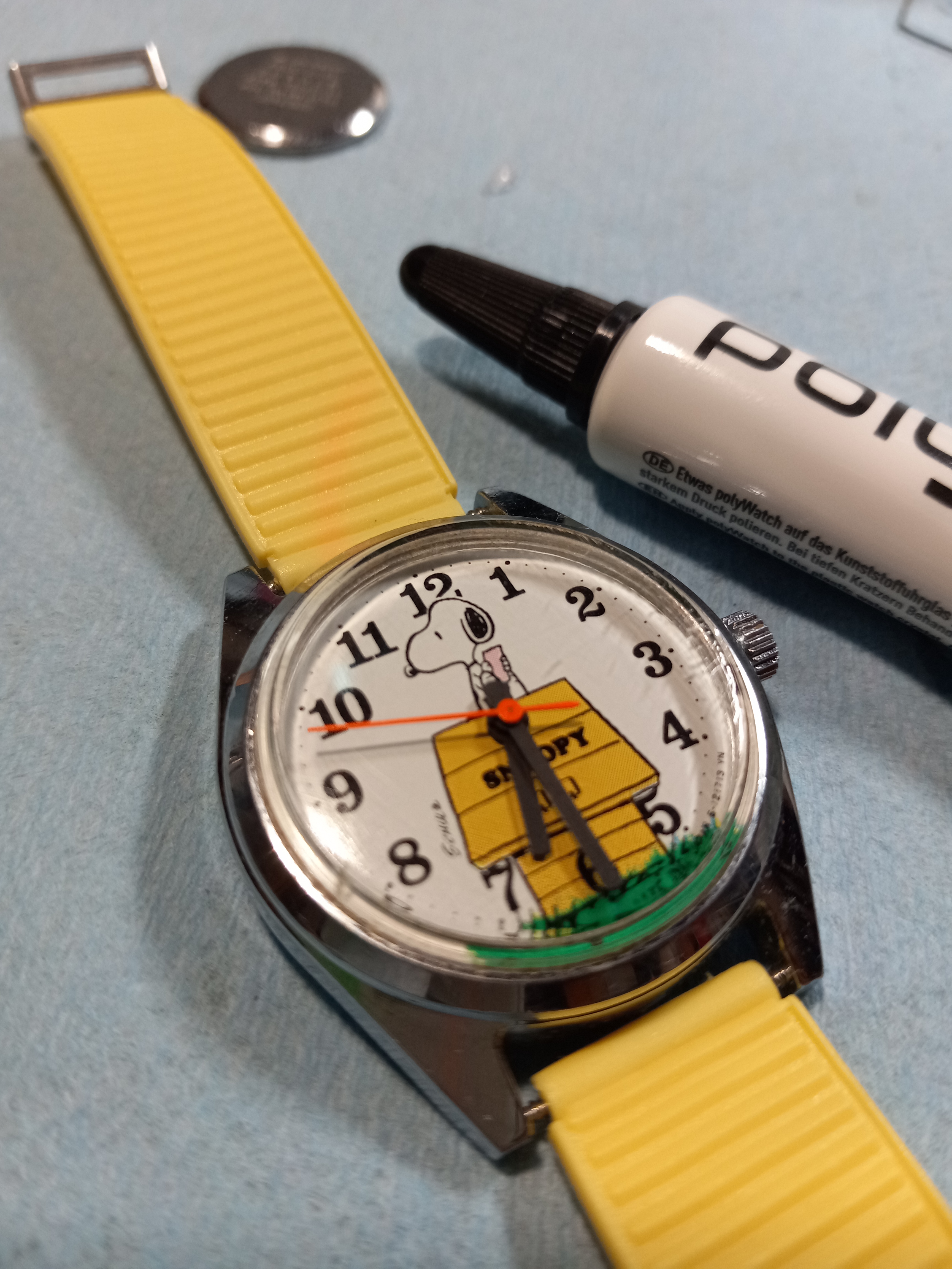 Vintage Snoopy Watch: Tips for Buying and Selling Online