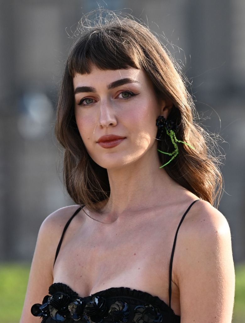 Cute Microbangs: Are They Right for You? Easy Guide to This Trendy Look