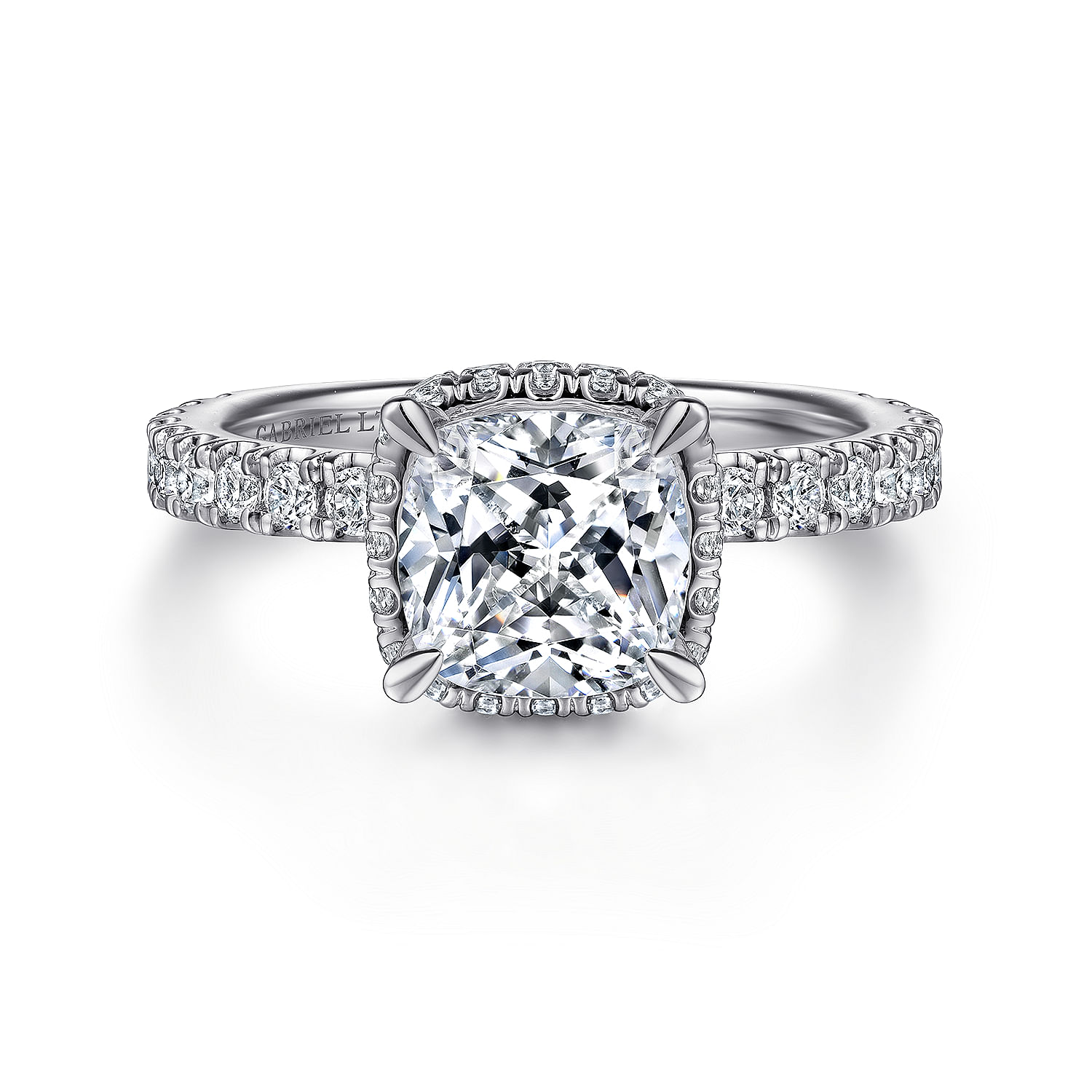 From Engagement Rings to Gifts, Shop Yale Jewelers Now!