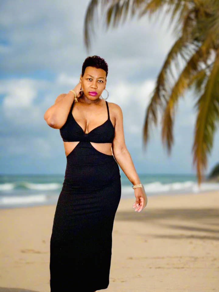 Shop Fashionista Wholesale for the Hottest Styles at Low Prices! Find Your Perfect Look Here!