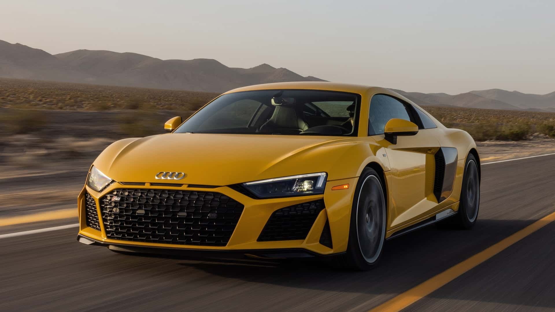 Yellow Audi R8: a dream car for many (find out why people love it)