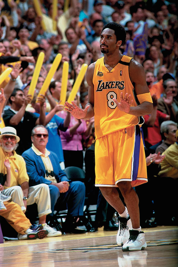 Did Kobe Bryant Ever Dress Up as a Stormtrooper? The Truth