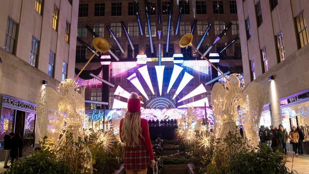 Want to See the Light Show at Saks Fifth Avenue? Heres Everything You Need to Know