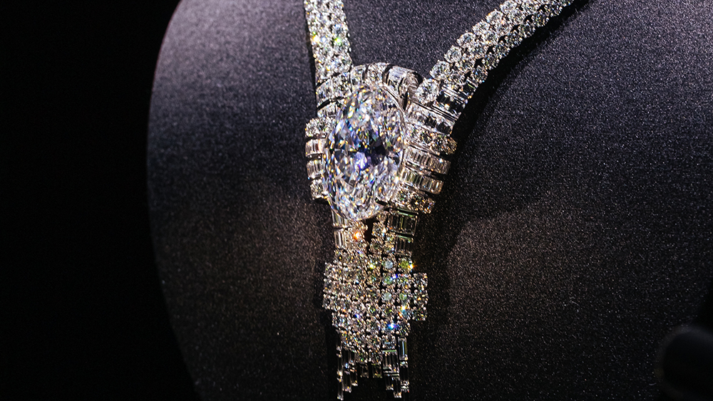 Why Is the 1929 Tiffany Necklace So Unique? (Explore the History Behind This Legendary Jewelry)