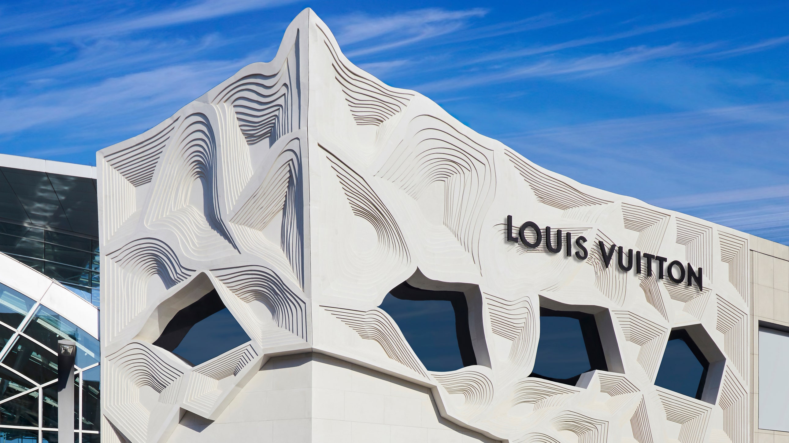 Louis Vuitton Building: Stunning Photos Inside and Out!
