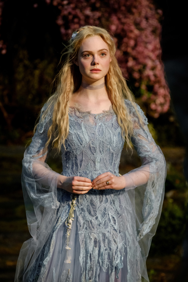 Maleficent Aurora Dress Style: How to Rock It?