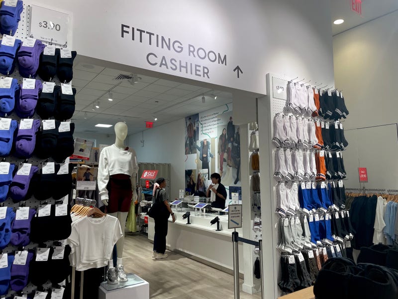 Uniqlo Sister Store: Where to Find Stylish Clothes on a Budget.
