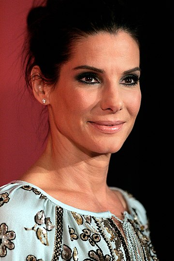 The Amazing Rise of Young Sandra Bullock: From Small Roles to Hollywood Icon(Why She is So Famous)