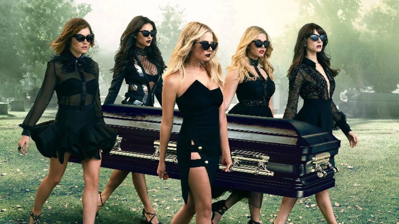 How to style pll funeral dresses?Tips for creating a respectful and chic look.