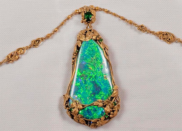 Why Is the 1929 Tiffany Necklace So Unique? (Explore the History Behind This Legendary Jewelry)