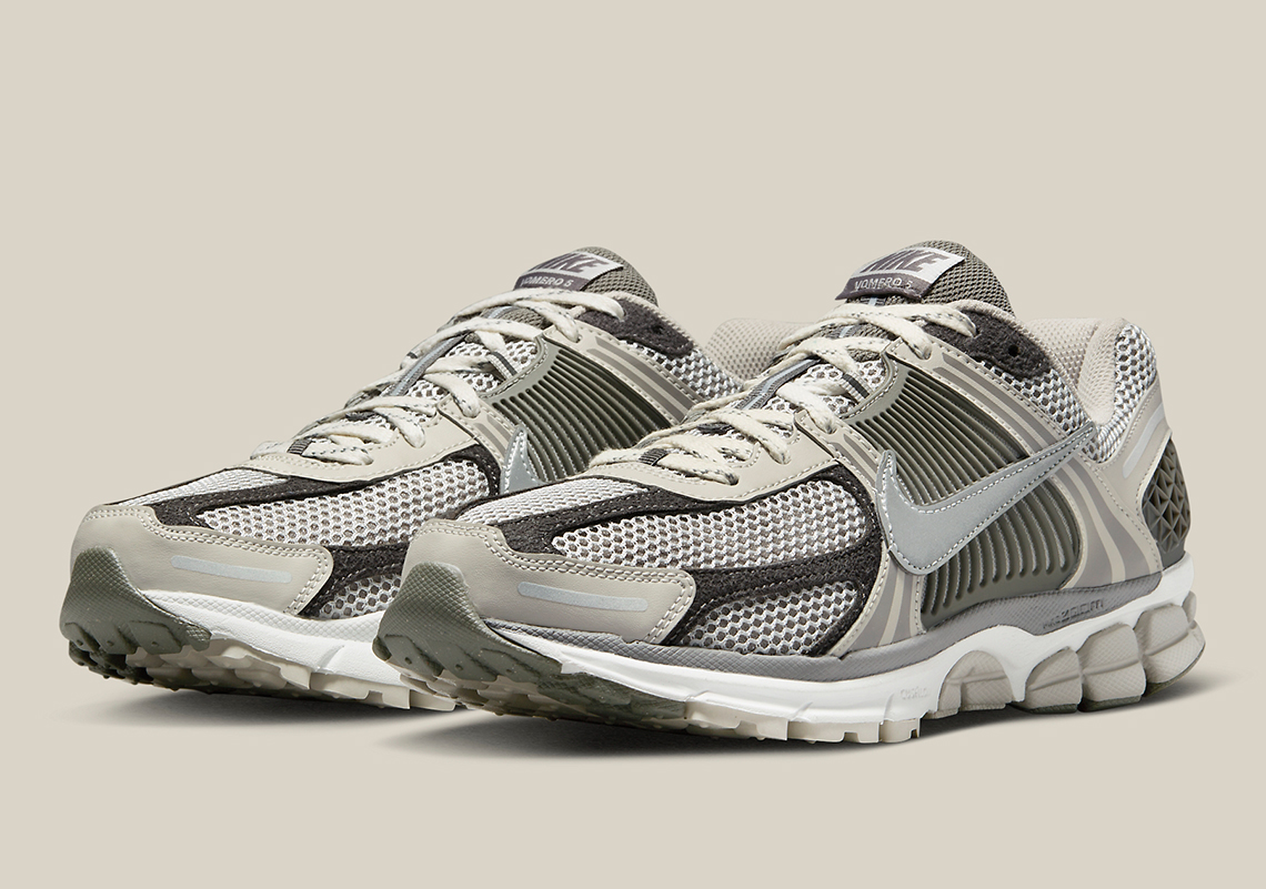 when is nike zoom vomero 5 launch