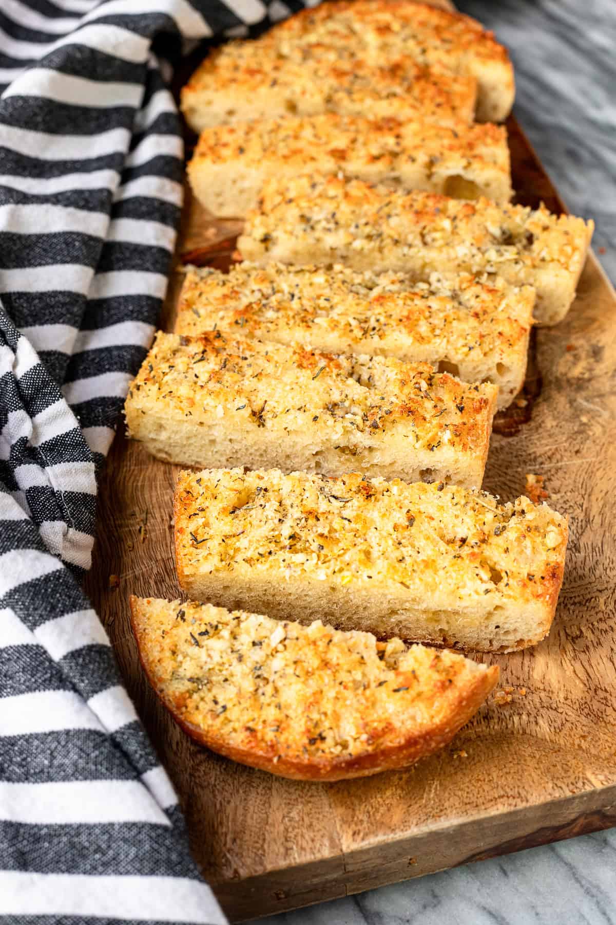 How to make lays garlic bread? Easy recipe for beginners in just a few simple steps.