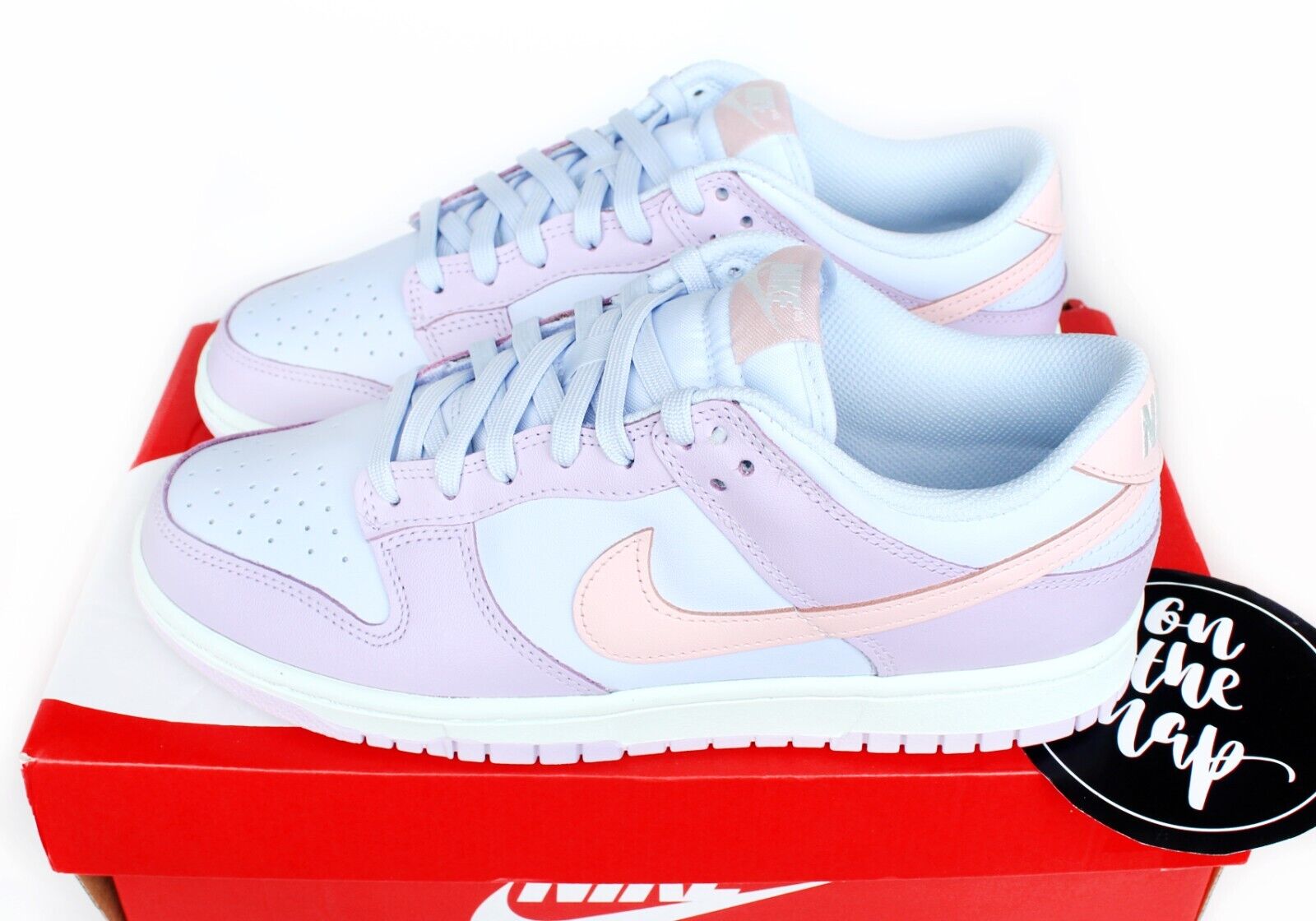 pink and blue dunks