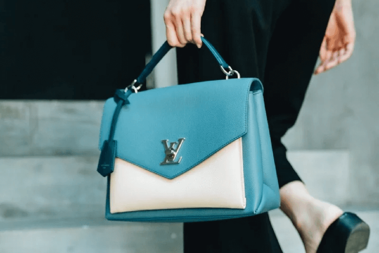 Louis Vuitton Navy Purse: Classic or Trendy? Lets Find Out!