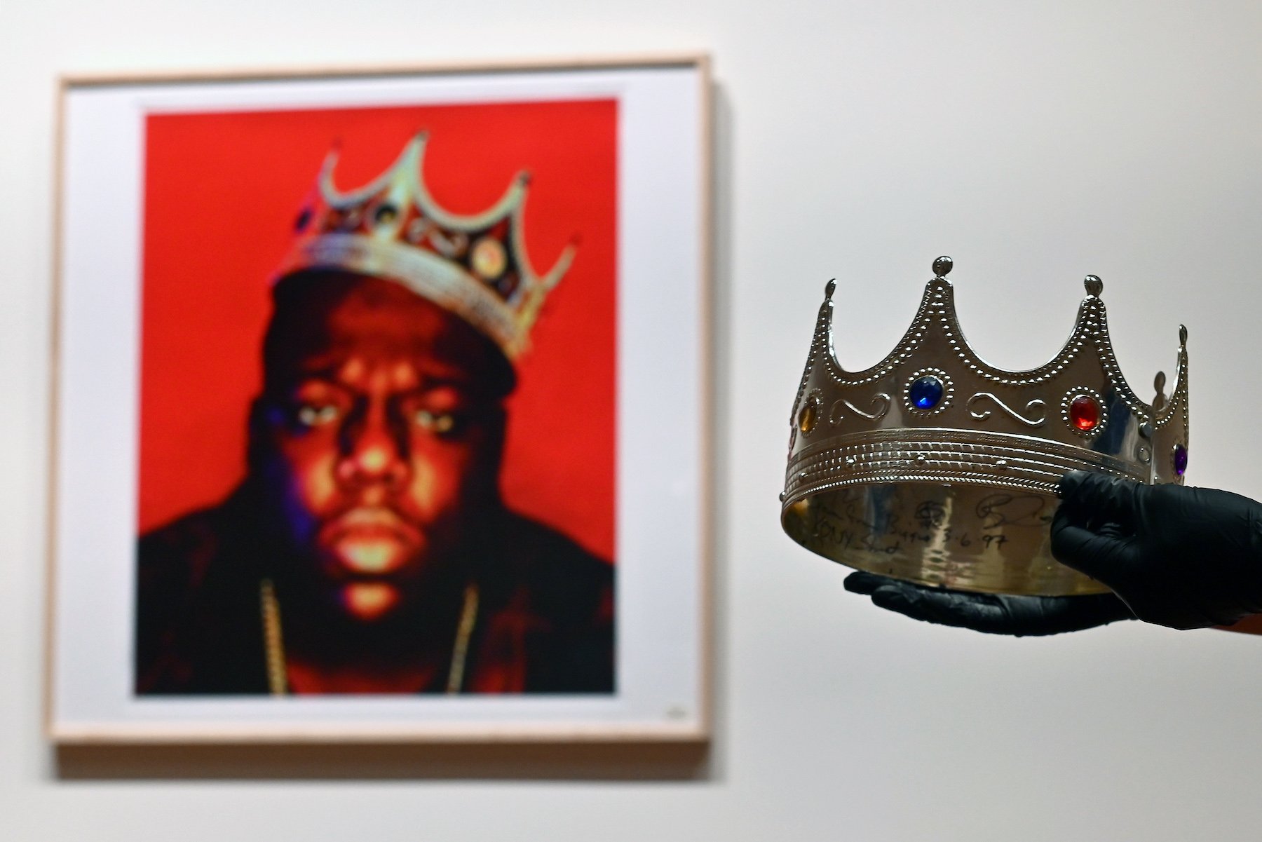 The Notorious BIG Crown Picture: How To Get Your Own Copy.