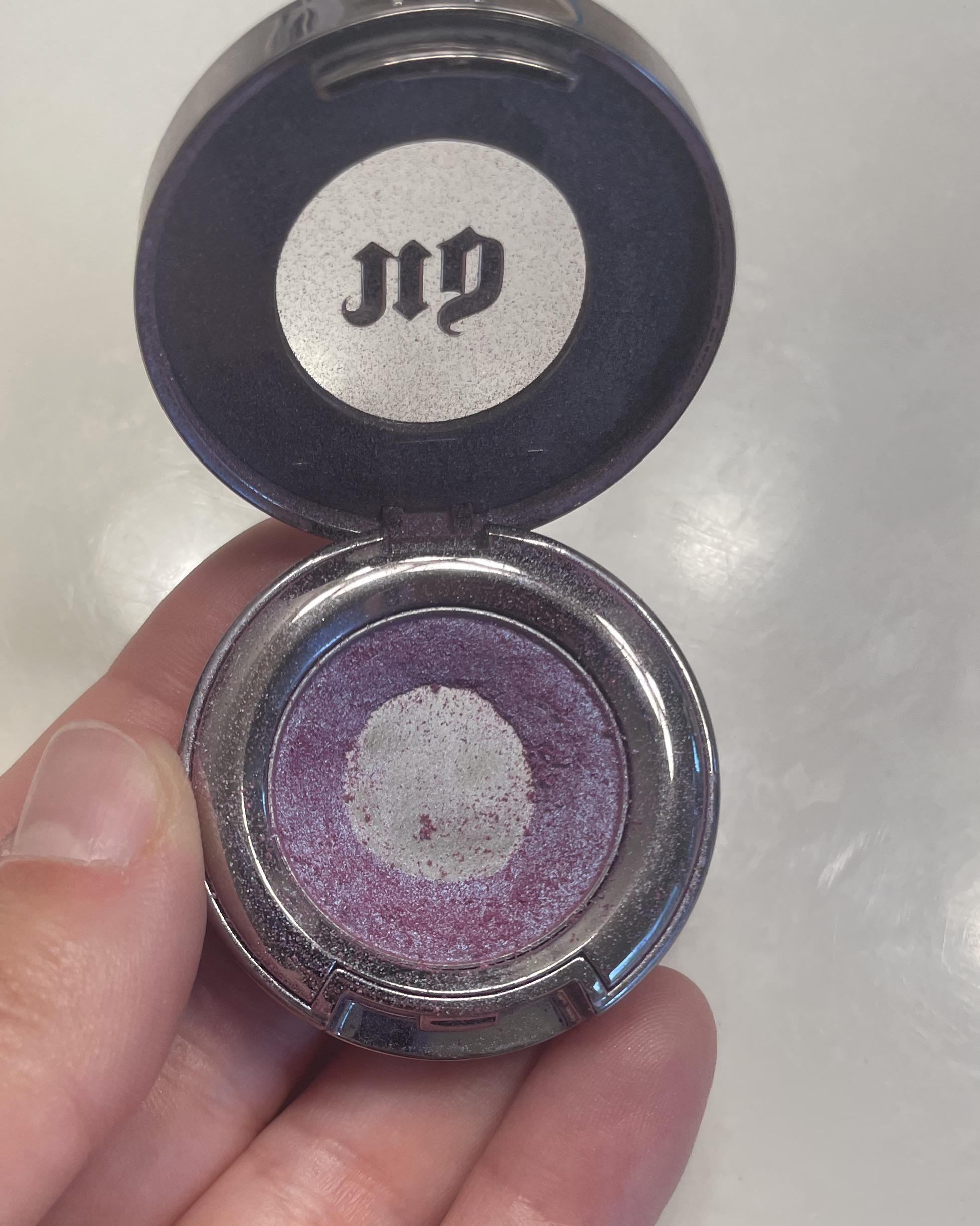 Urban Decay Tonic vs. Other Eyeshadows: Which One Wins?