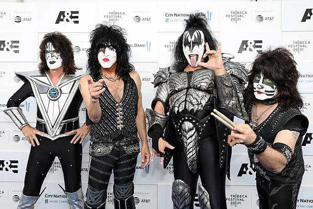 eric singer 2023: A look back at his career(From Black Sabbath to Kiss, relive his journey)