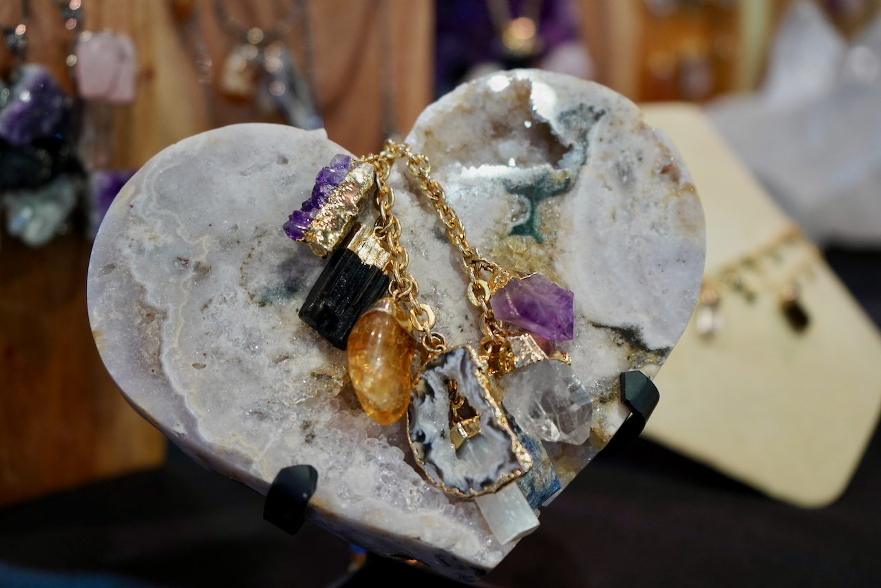 Jewel Day Sales and Events: Shop the Hottest Trends for Less Today!