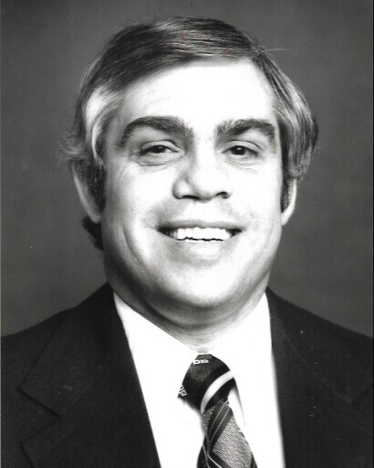 What is Gus Bates famous for? Learn everything about his career here.