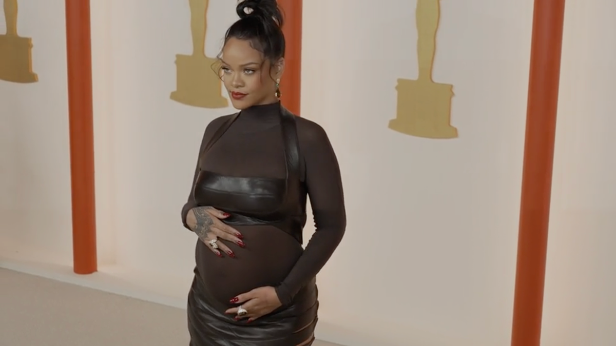 Rihanna in a Black Dress: Why Does She Always Look So Good? (Steal Her Style Secrets Now)