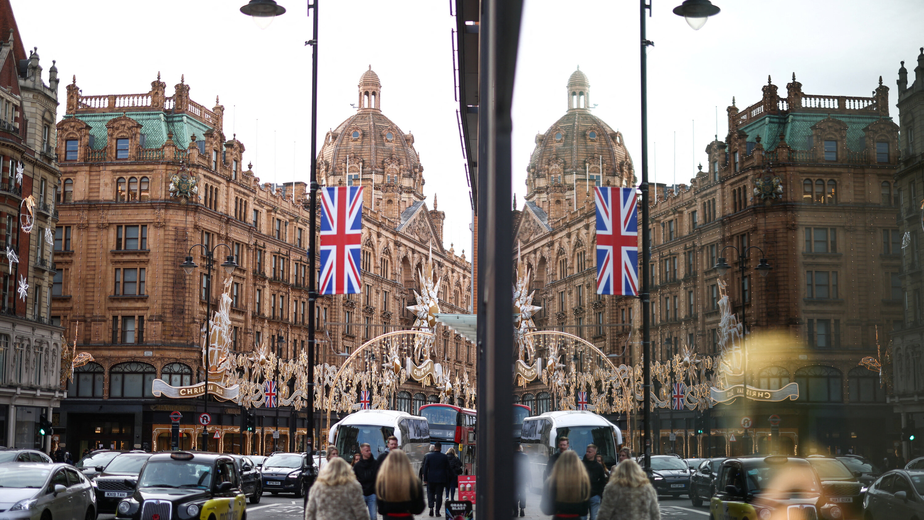 Whats Harrods Return Policy? Your Questions Answered Here!