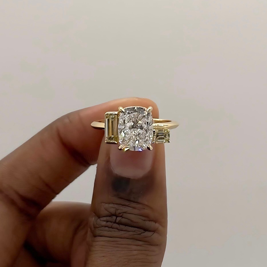 Kaley Cuocos New Engagement Ring: Get the Scoop on Her Ring!