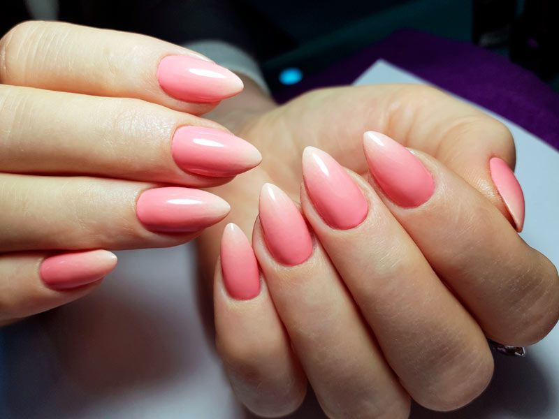 Want to try short stiletto nails? Heres what you need to know!