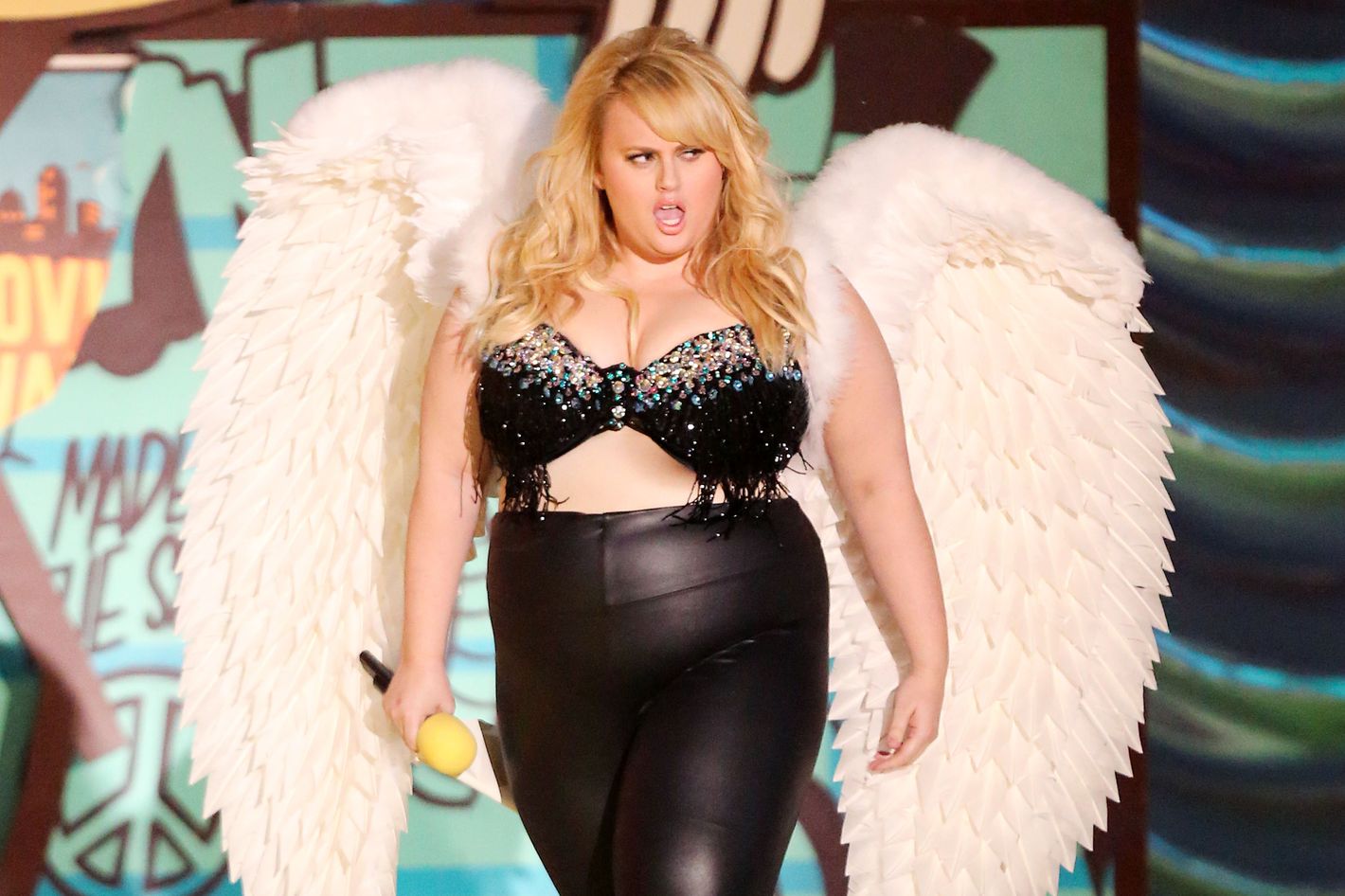 Fat Huge Boobs: These Photos and Videos Show How to Make Them Look Even Bigger