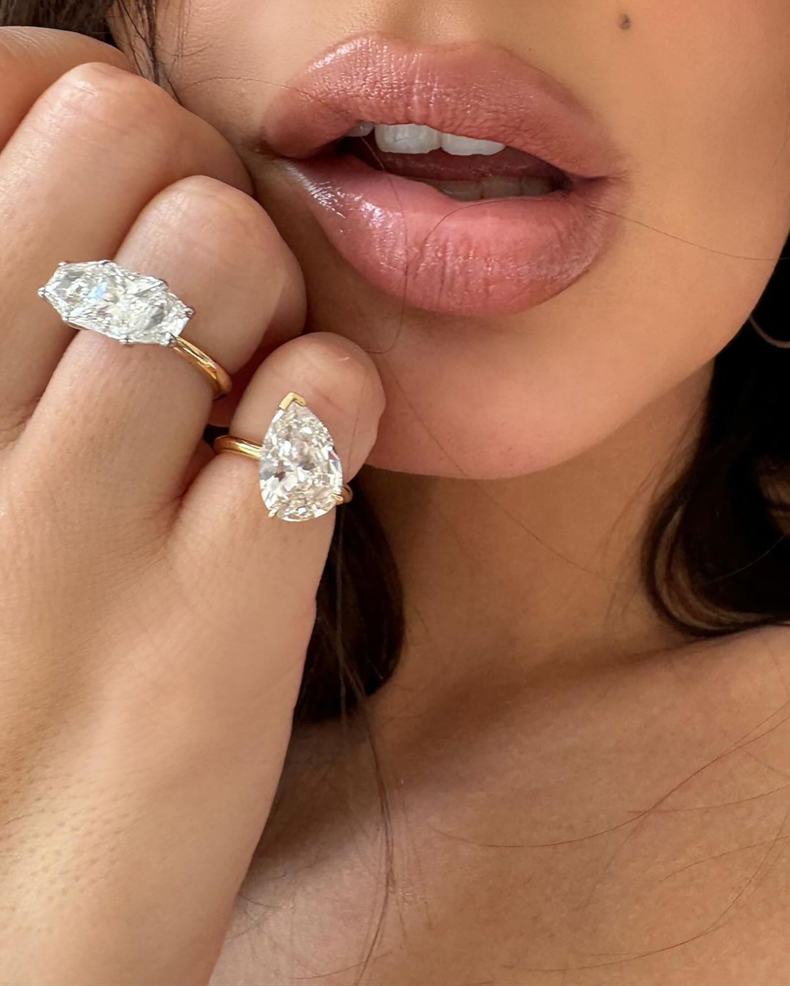 Emily Ratajkowski Divorce Rings: See the Pics! (Heres What She Did With Her Old Wedding Ring After Divorce)