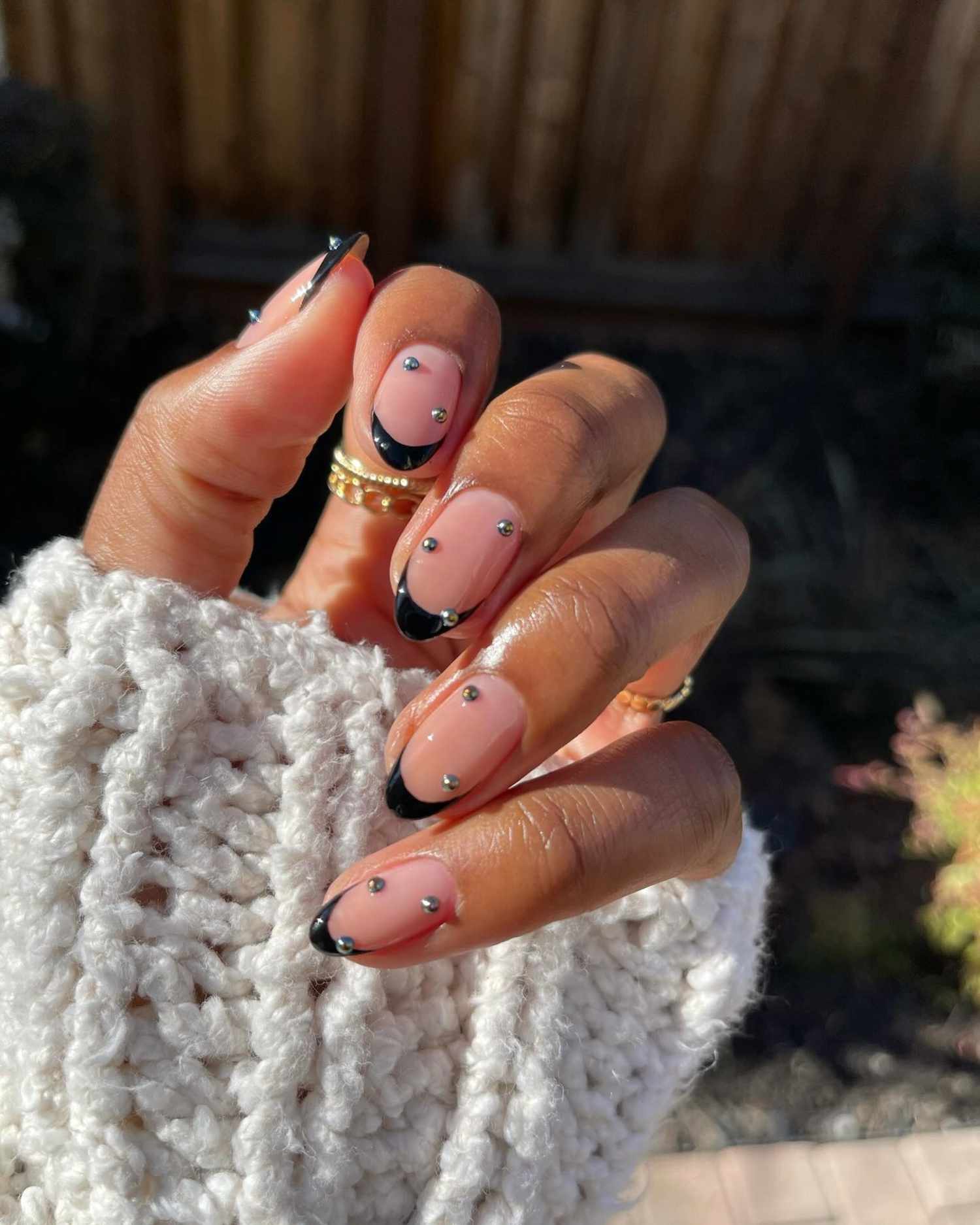 Short Black French Tip Nails: Are They Right for You? Pros, Cons, and Style Ideas