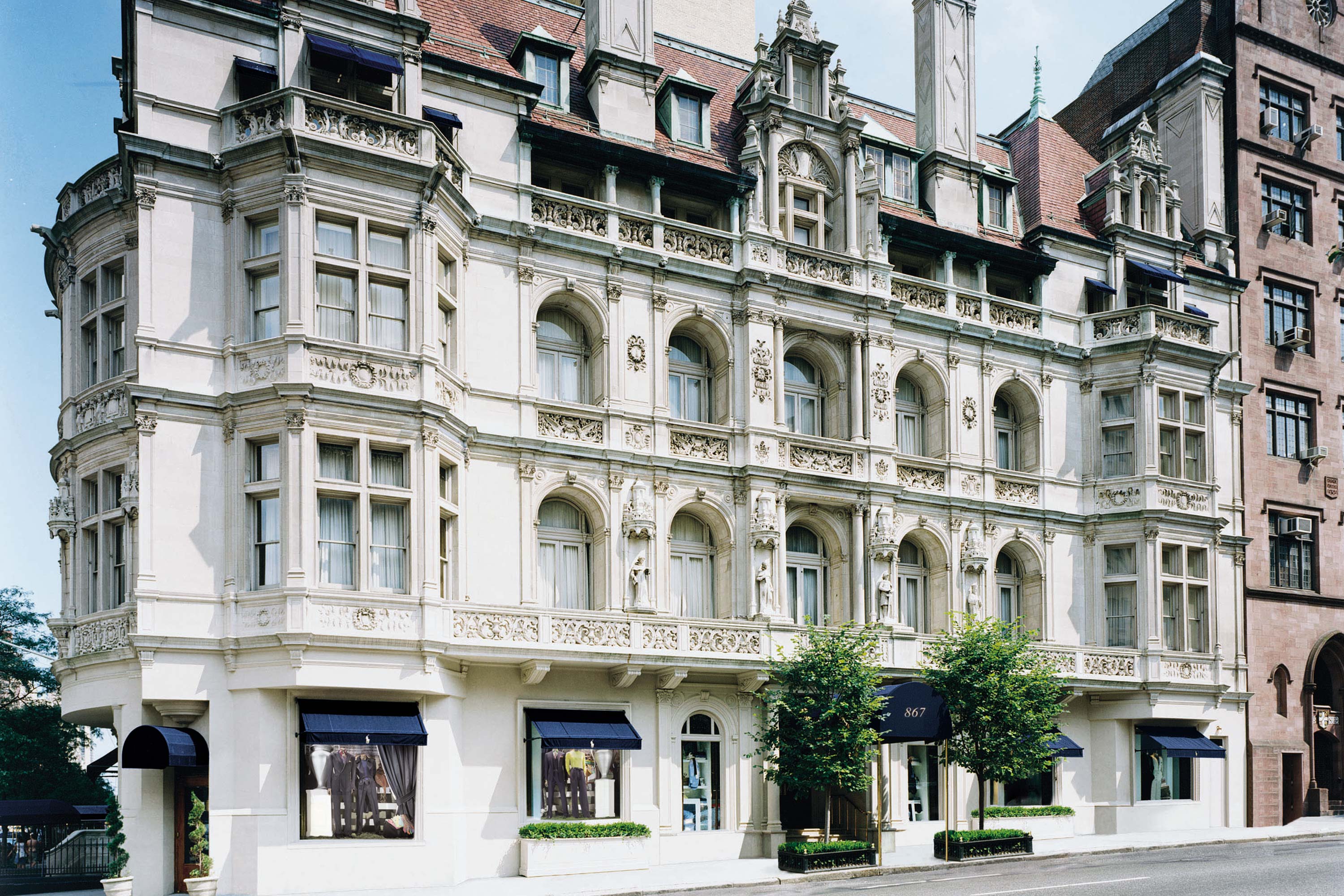 Ralph Lauren 867 Madison Avenue: Whats the Big Deal and Why You Should Visit the Store?