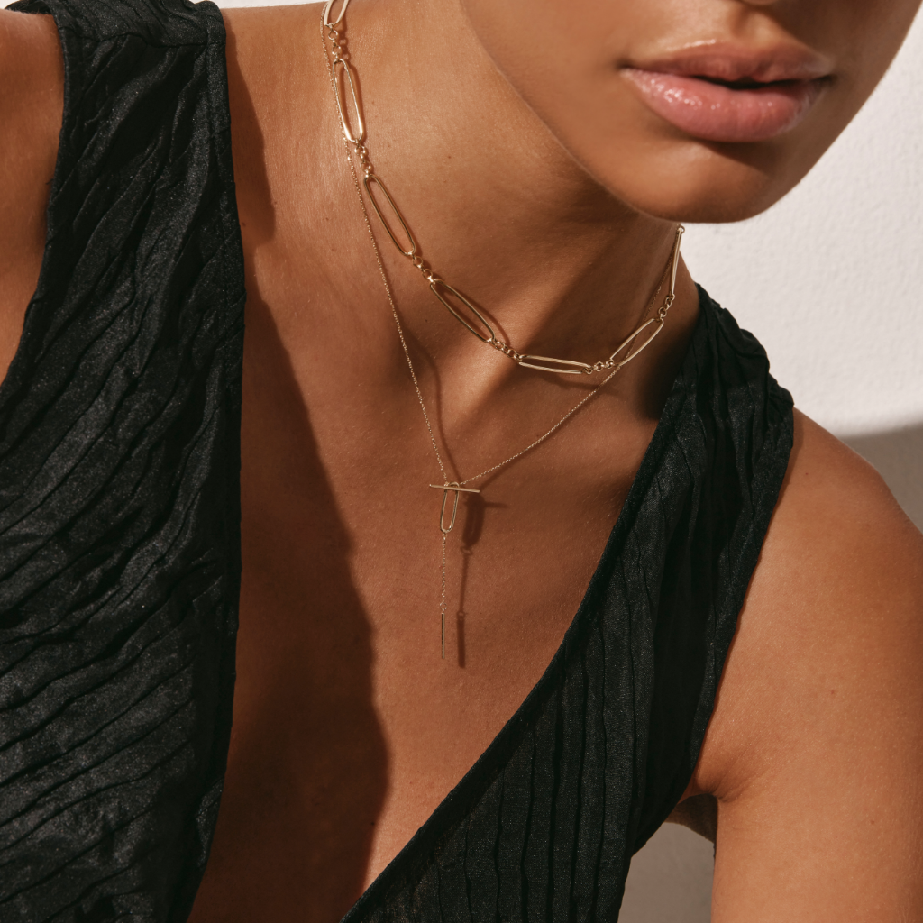 How to Wear a Lariat Necklace: Quick Fashion Guide (Tips to Make Your Lariat Necklace Shine)