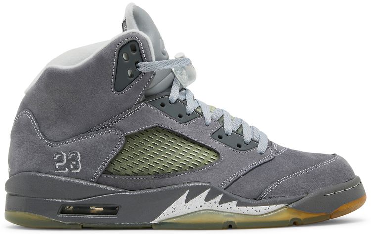jordan wolf grey