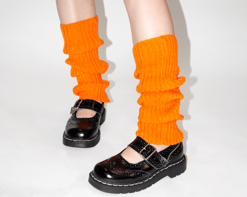 Orange leg warmer styling tricks? Learn tips from fashion experts!