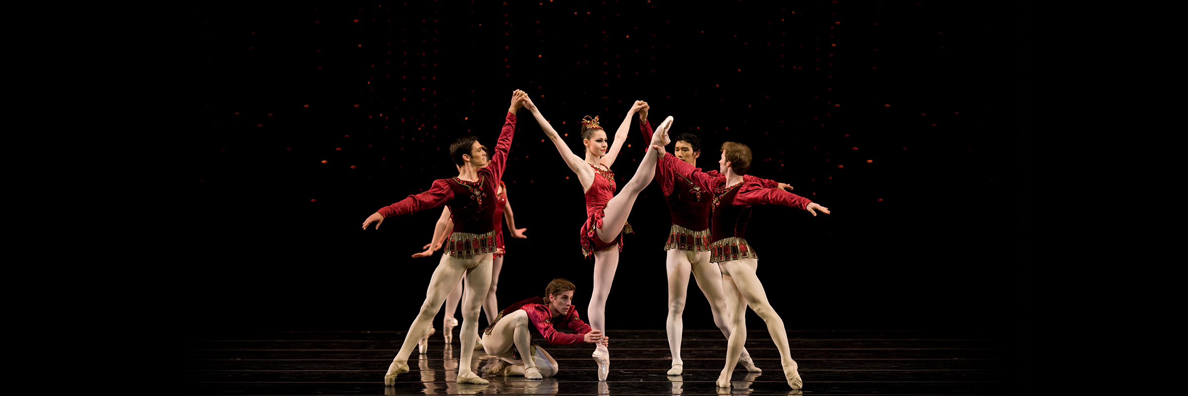 Find Your Ballet Jewel: A Simple Guide to Elegant Accessories