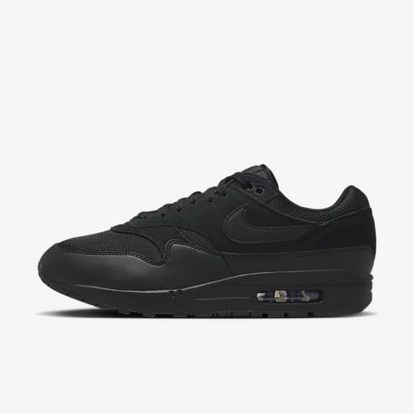 black on black air max 1