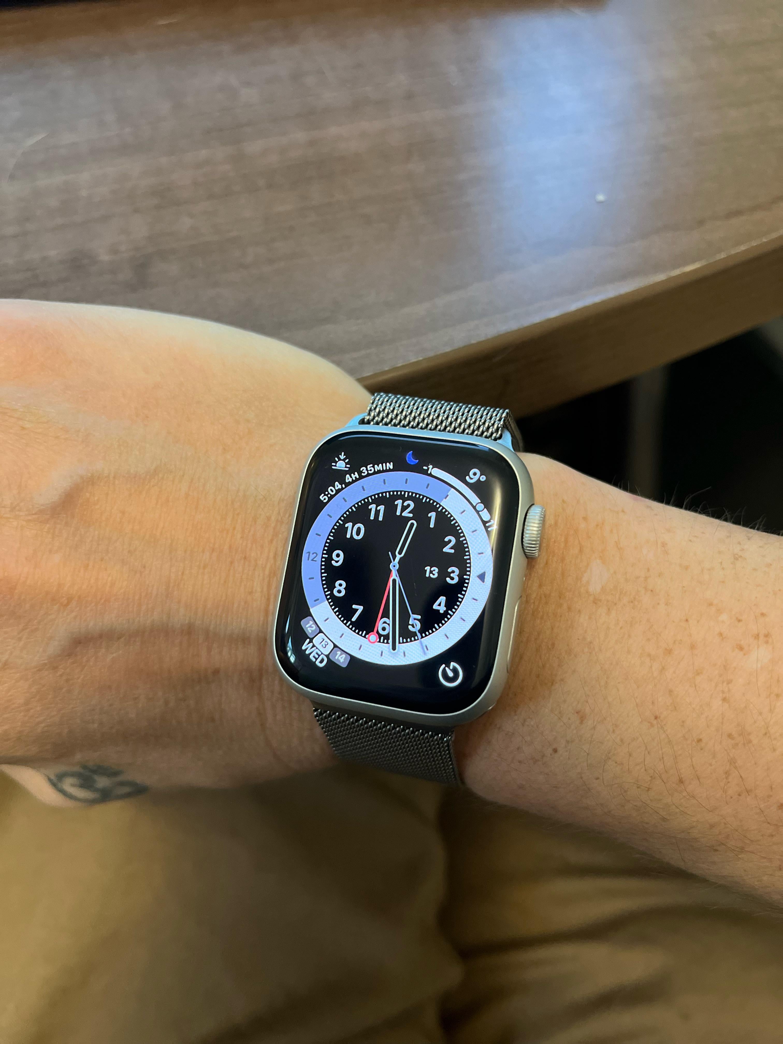 Alternative Ways to Wear Apple Watch: Style Hacks You Need to Know