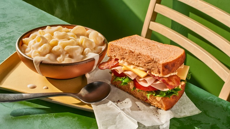 Ordering the Panera Mac and Cheese Sandwich: Tips and Tricks for a Delicious Meal