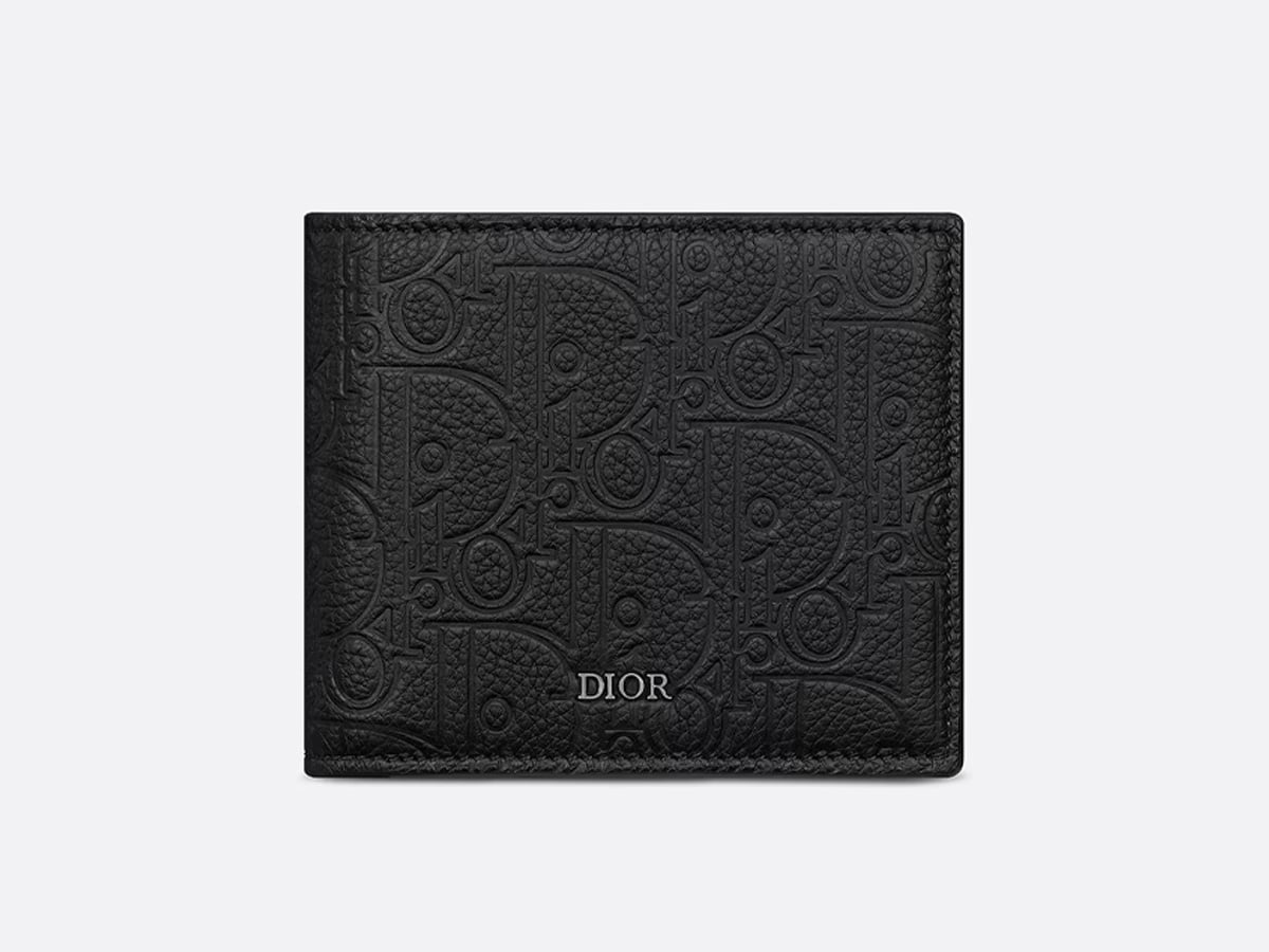 Dior Wallet Men: The Ultimate Guide to Different Styles and Materials You Can Buy.