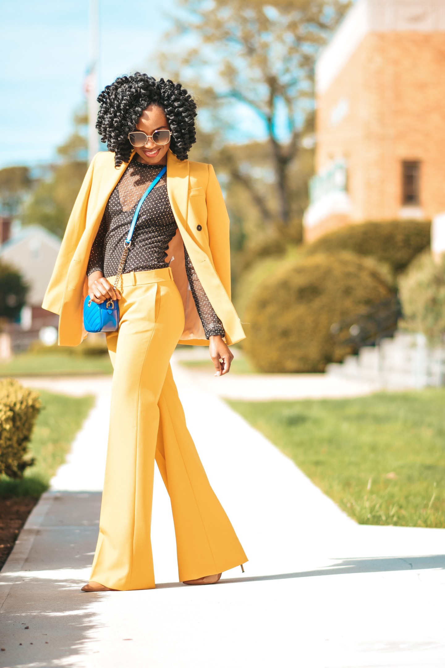 Fall Fashion Women Yellow Suits and Sneakers: Tips to Create Your Own Style