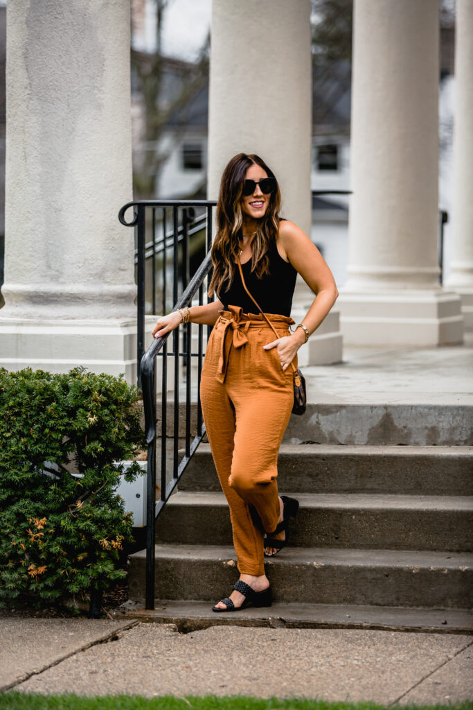 What exactly are paper bag pants? A fun guide to wear them!