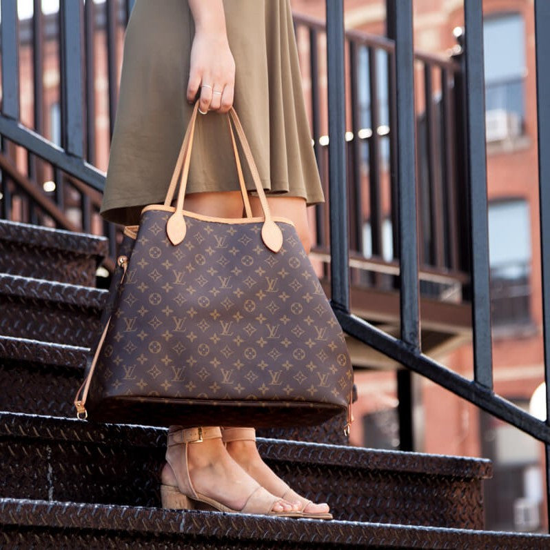 Louis Vuitton Neverfull GM: A Guide to the Popular Tote, See If It Is the Right Choice for You!
