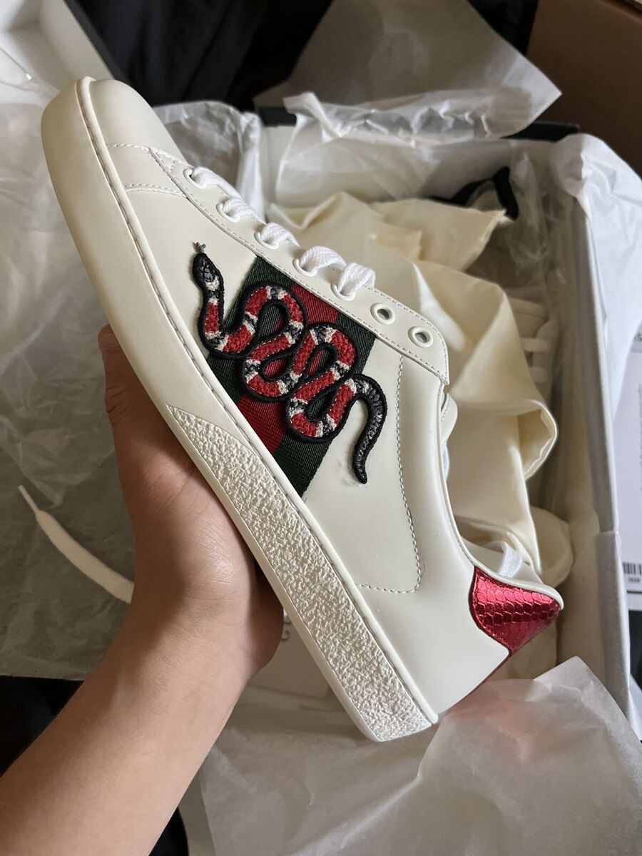 Gucci Shoes With The Snake: Why Is Everyone Talking About Them?