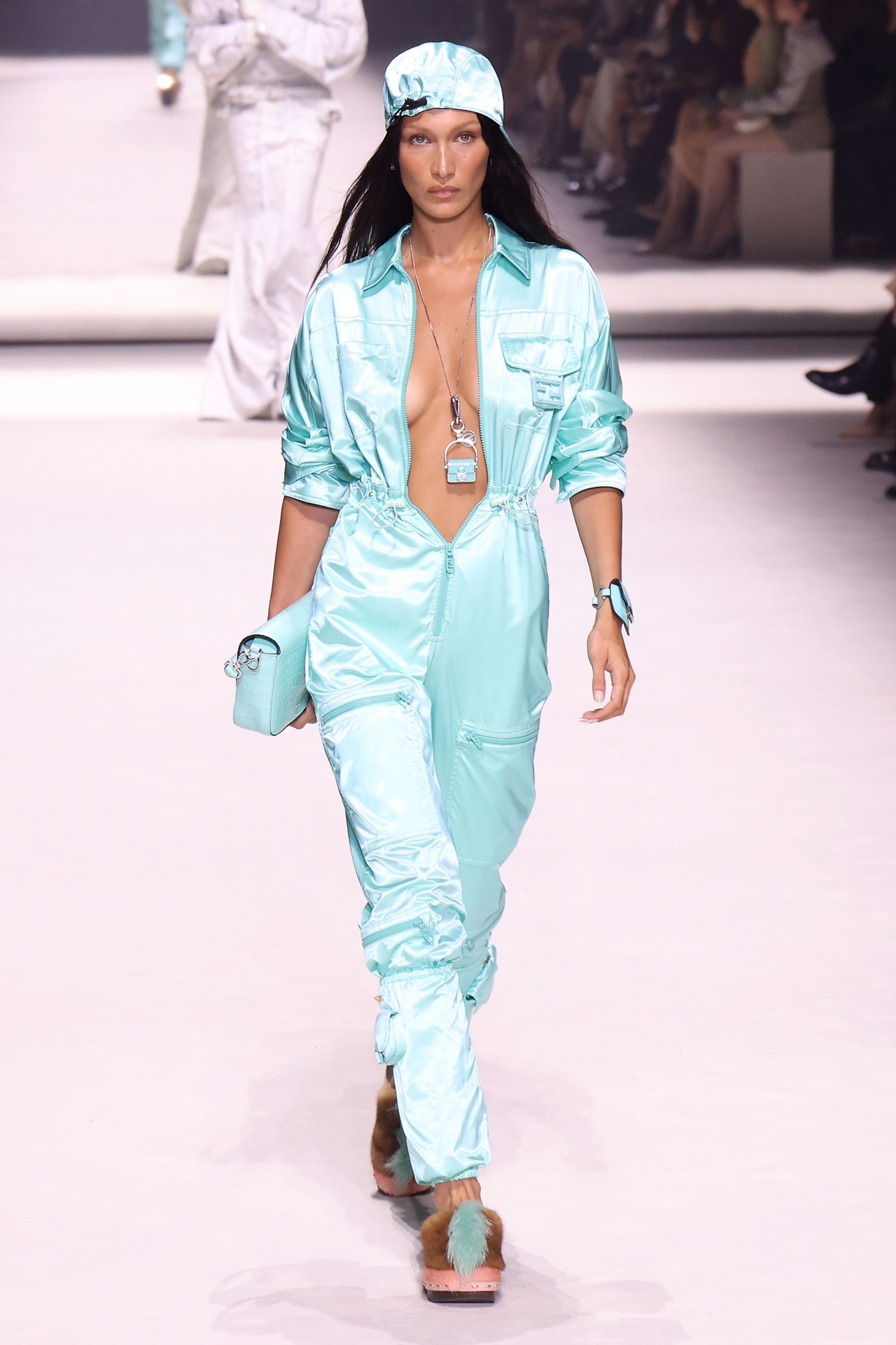 Best 80s runway models looks: How to get their style, see the most fashionable looks now!