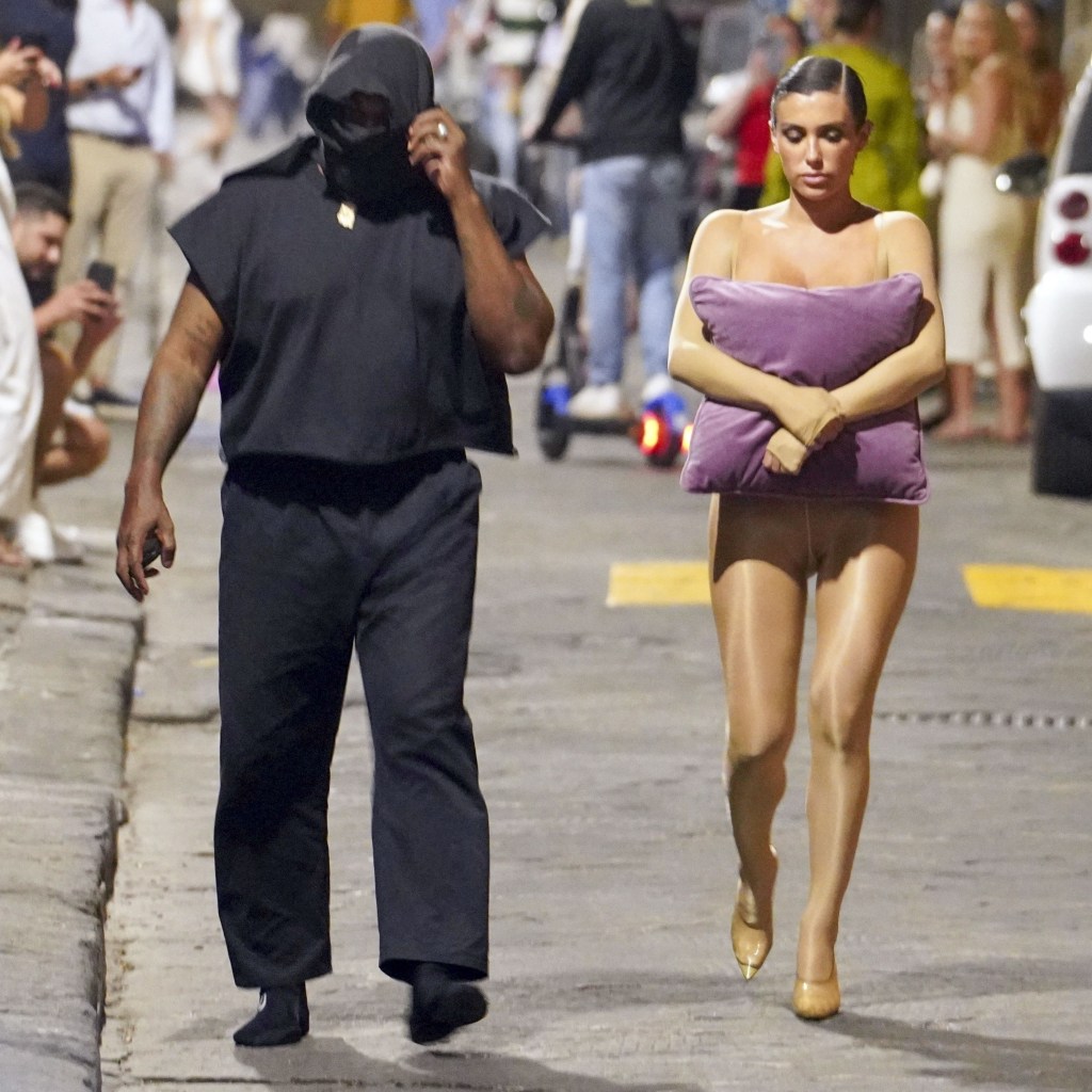 Bianca Censori Weird Outfits: Fashion Expert Explains Her Bizarre Style!